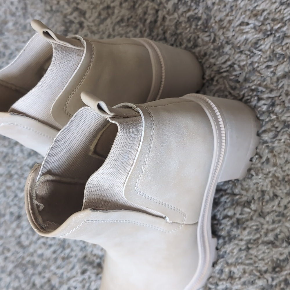 Jellypop Shelley Booties - Picture 3 of 9